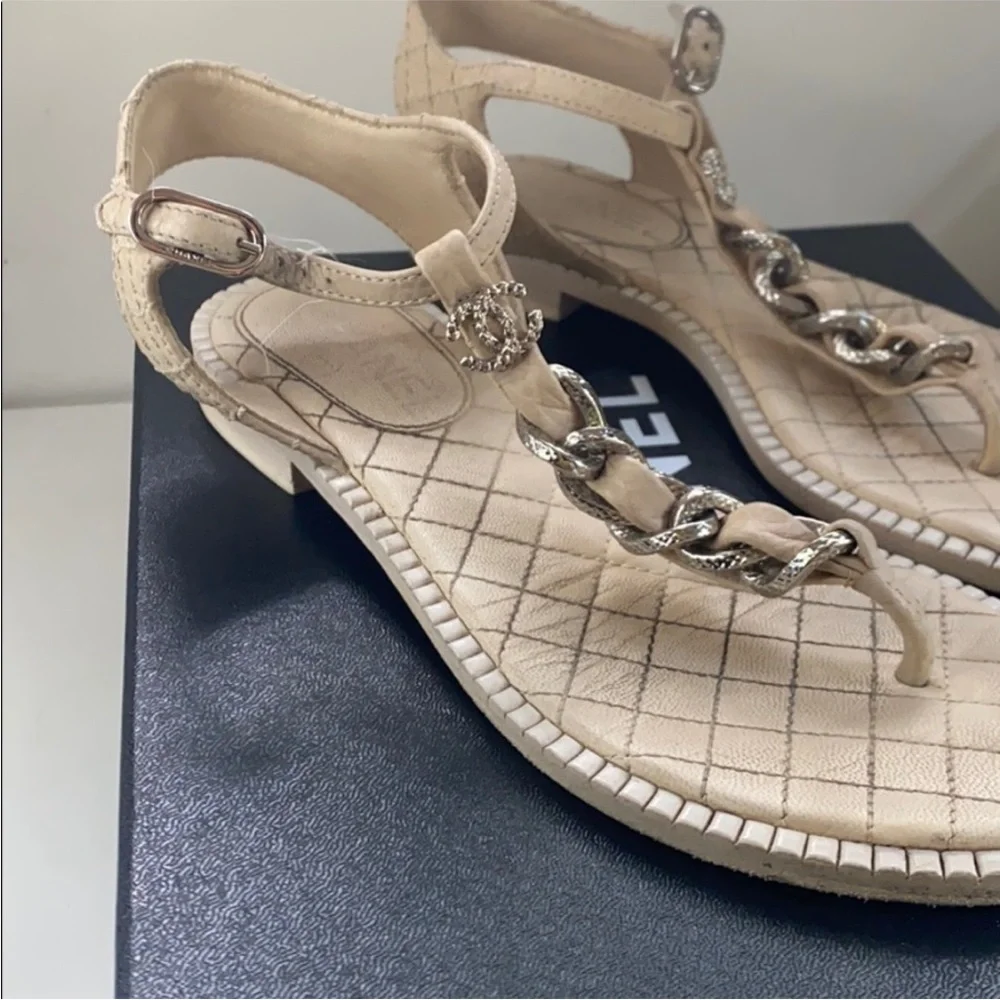 CHANEL Tan Sandals with Silver Chain Detail - Picture 2 of 3